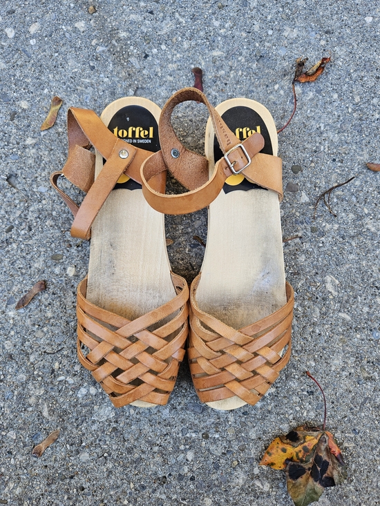Swedish Hasbeens Shoes - Toffel Swedish Hasbeens Tan Woven Leather Clog Sandals